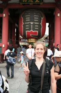 Marie pose à la japonaise